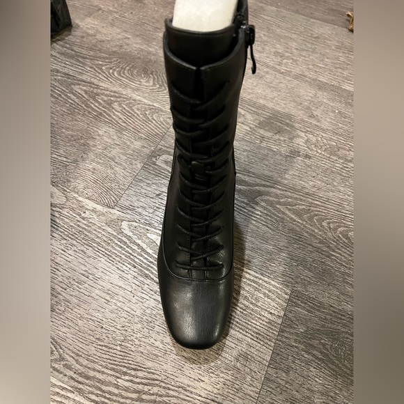 Lace-Up Zipper Cylinder Heel Boots . Leather. Heeled booties - Picture 8 of 9